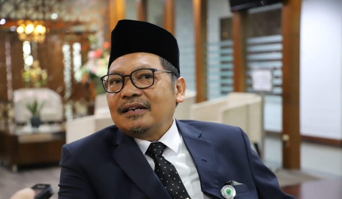 Kepala-Dinas-Kesehatan-Kaltim-Jaya-Mualimin-Akurasi.id_