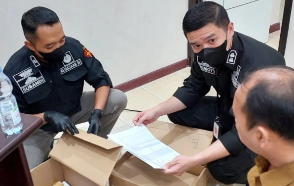 Dugaan Korupsi TPP di RSUD AWS Samarinda Tim Kejati Geledah dan Sita Barang Bukti RSUD AWS Samarinda