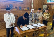 Pemkab Kutim dan DPRD Sepakati APBD 2026 Rp 5,711 T, Janji Pemerataan Infrastruktur Desa