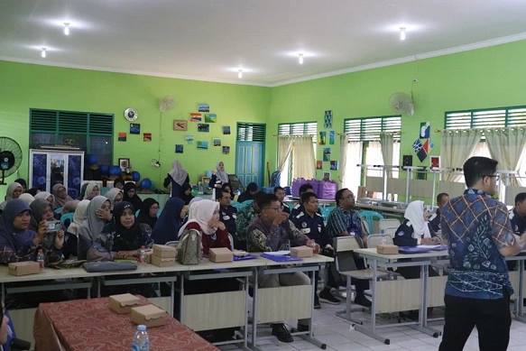FKIP ULM Latih Guru SMP se-Kabupaten Banjar Buat Soal TKA dan Literasi Lahan Basah