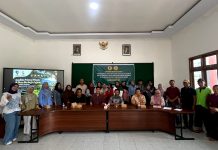 Bangun Kemandirian Wisata, Tim Dosen Prodi UPW Polnes Bentuk Pokdarwis di Desa Beringin Agung Bukit Raya Kukar
